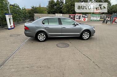 Седан Skoda Superb 2011 в Кривом Роге