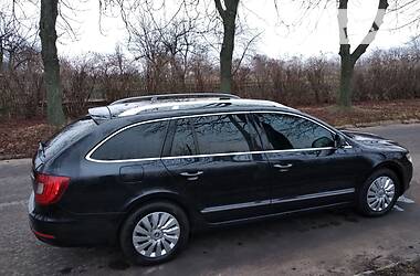 Універсал Skoda Superb 2010 в Нововолинську