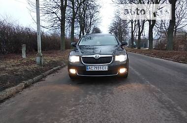 Універсал Skoda Superb 2010 в Нововолинську