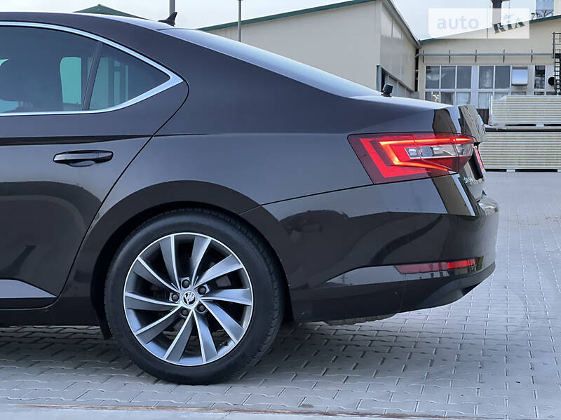 Ліфтбек Skoda Superb 2017 в Луцьку