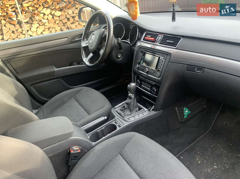 Универсал Skoda Superb 2014 в Хусте