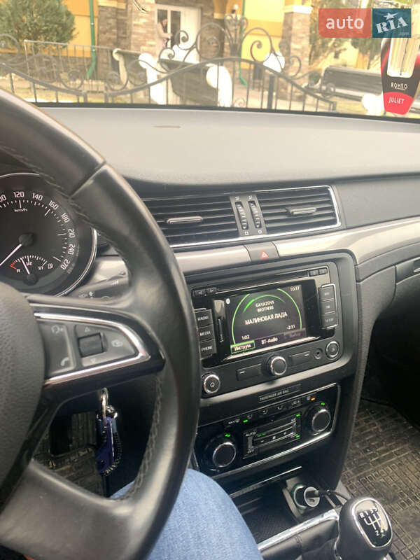 Универсал Skoda Superb 2014 в Хусте