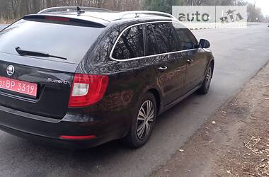 Универсал Skoda Superb 2012 в Бродах