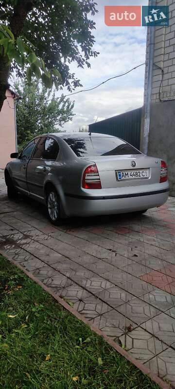 Лифтбек Skoda Superb 2003 в Бердичеве