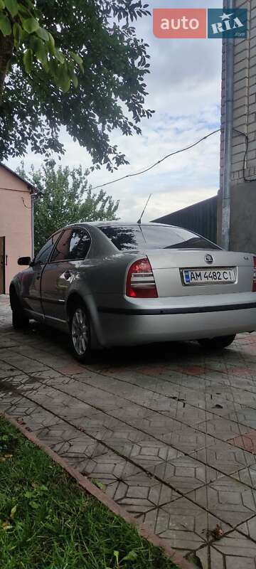 Лифтбек Skoda Superb 2003 в Бердичеве