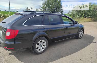 Універсал Skoda Superb 2011 в Львові