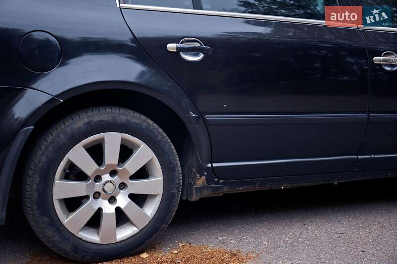 Лифтбек Skoda Superb 2002 в Славутиче
