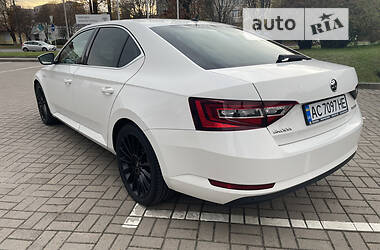 Лифтбек Skoda Superb 2017 в Луцке