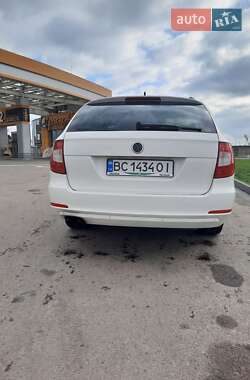 Универсал Skoda Superb 2011 в Городке