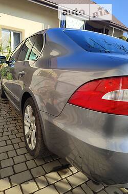 Лифтбек Skoda Superb 2012 в Иршаве