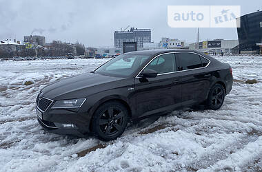 Лифтбек Skoda Superb 2015 в Житомире