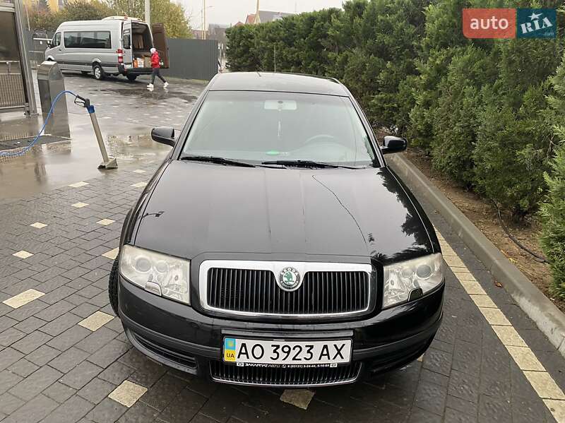 Ліфтбек Skoda Superb 2006 в Ужгороді