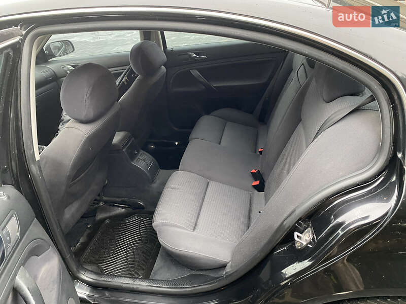 Лифтбек Skoda Superb 2006 в Ужгороде