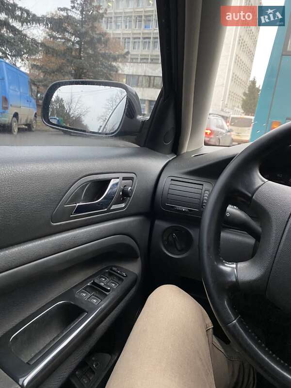 Лифтбек Skoda Superb 2006 в Ужгороде