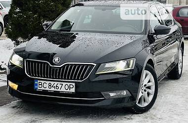 Лифтбек Skoda Superb 2016 в Киеве