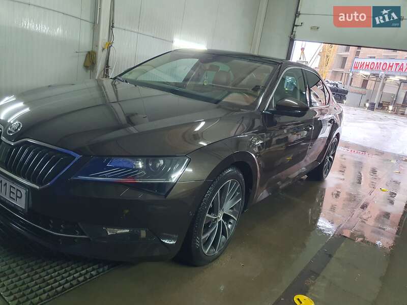 Ліфтбек Skoda Superb 2016 в Луцьку