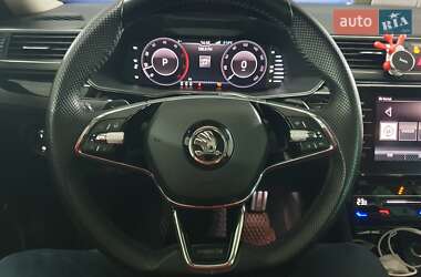 Лифтбек Skoda Superb 2016 в 