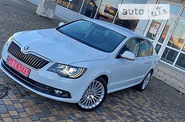 Лифтбек Skoda Superb 2015 в Одессе