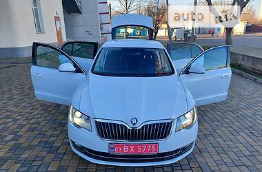 Лифтбек Skoda Superb 2015 в Одессе