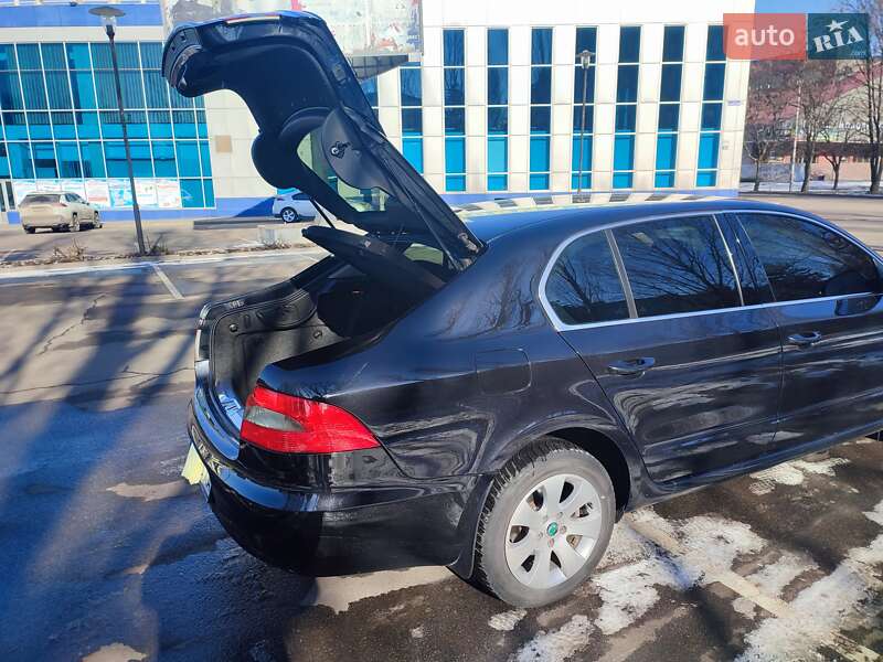 Лифтбек Skoda Superb 2012 в Кривом Роге