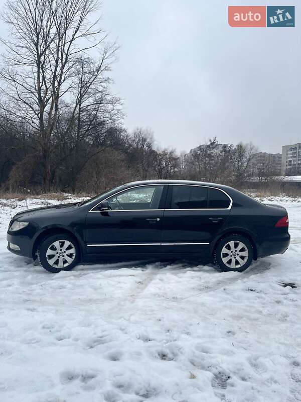 Ліфтбек Skoda Superb 2011 в Львові