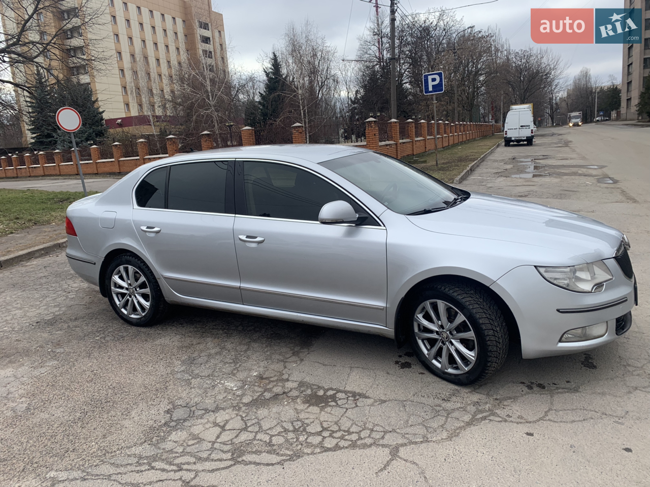 2010 Skoda Superb - мініатюра 12