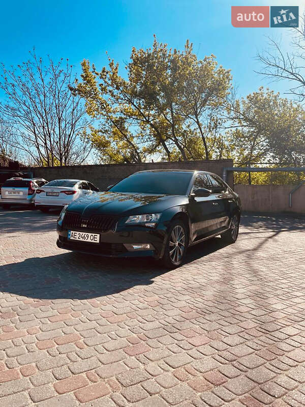 Ліфтбек Skoda Superb 2017 в 