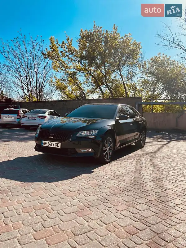 Ліфтбек Skoda Superb 2017 в 