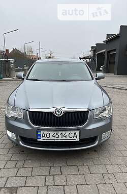 Ліфтбек Skoda Superb 2011 в Ужгороді