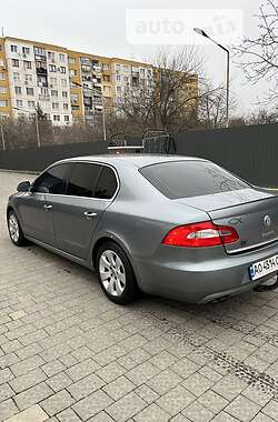 Лифтбек Skoda Superb 2011 в Ужгороде