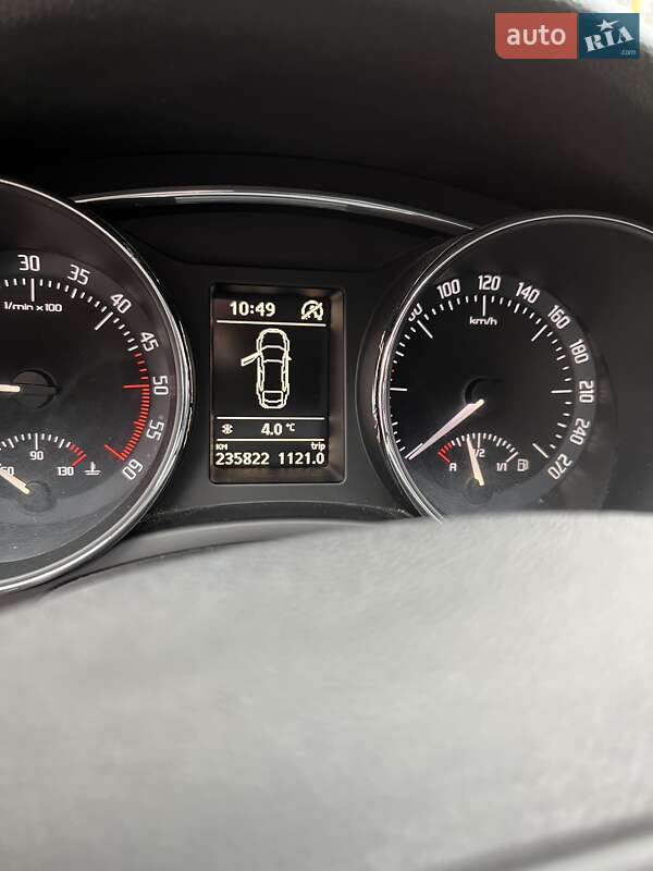 Лифтбек Skoda Superb 2011 в Ужгороде