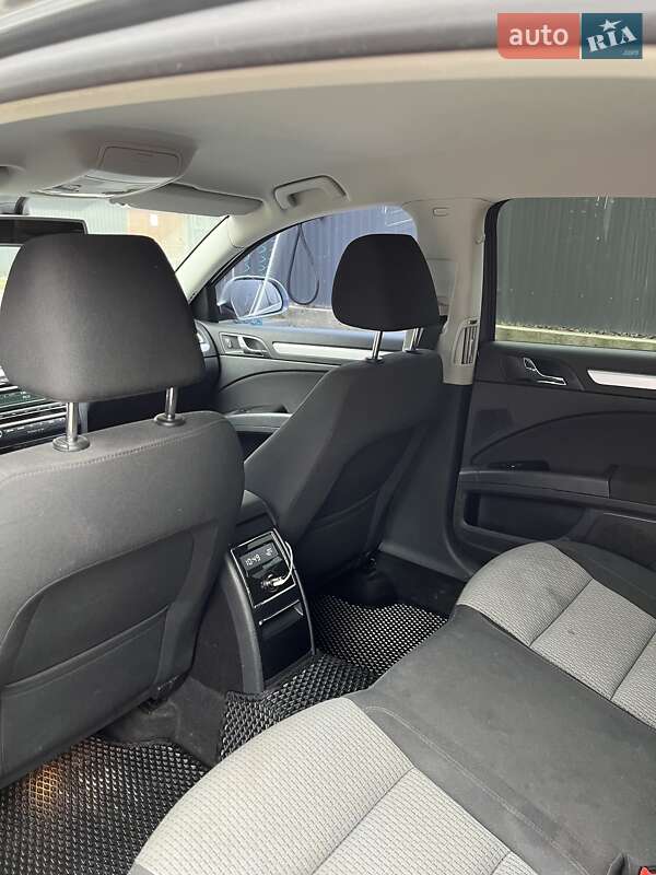 Лифтбек Skoda Superb 2011 в Ужгороде