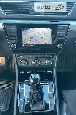 Лифтбек Skoda Superb 2016 в 