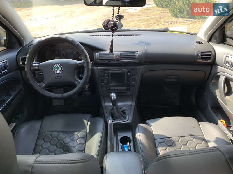 Лифтбек Skoda Superb 2002 в Днепре