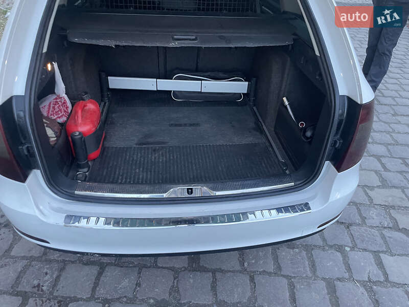 Универсал Skoda Superb 2012 в Львове фото 7 Универсал Skoda Superb 2012 в Львове