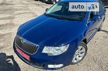 Лифтбек Skoda Superb 2009 в 