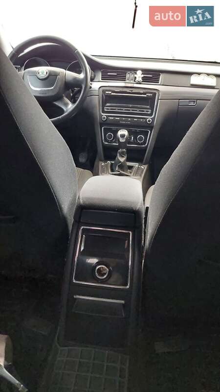 Лифтбек Skoda Superb 2012 в Рахове