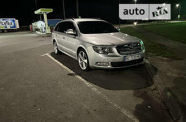 Универсал Skoda Superb 2010 в Дрогобыче