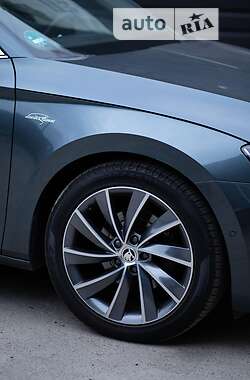Универсал Skoda Superb 2017 в 