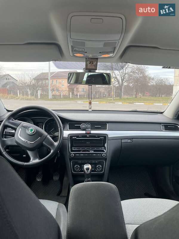 Лифтбек Skoda Superb 2012 в Киеве