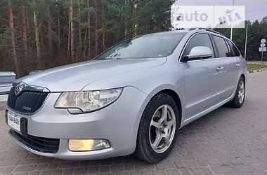 Универсал Skoda Superb 2013 в Бродах