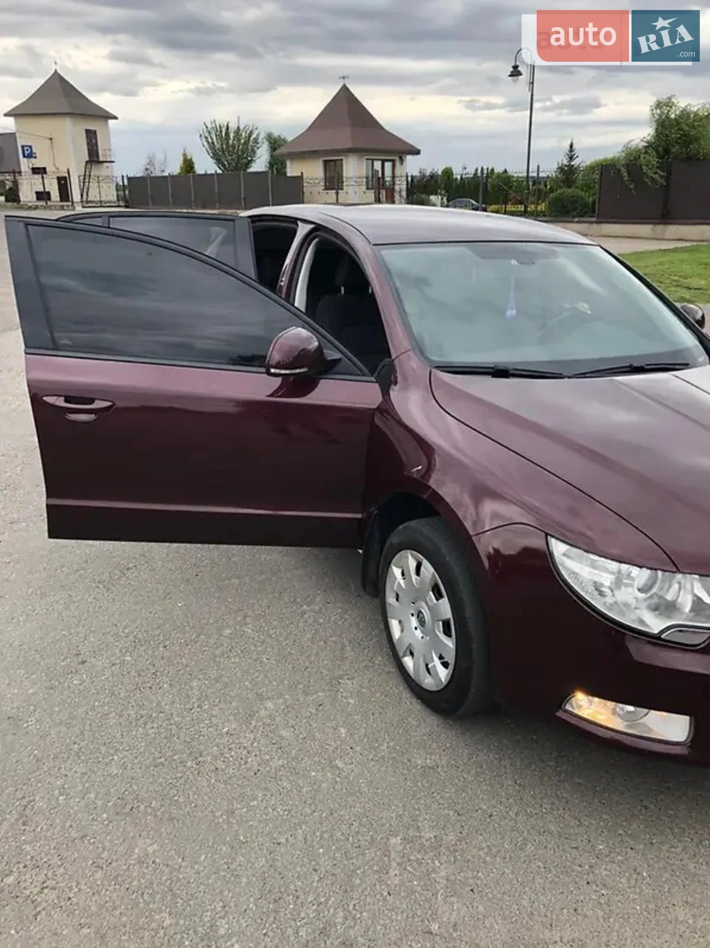2012 Skoda Superb - мініатюра 4