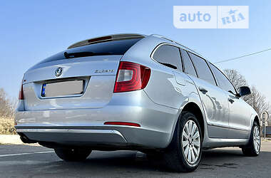 Универсал Skoda Superb 2011 в Дрогобыче