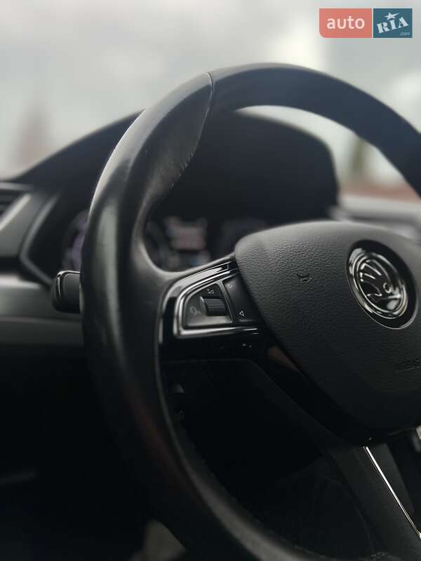 Универсал Skoda Superb 2017 в Ровно