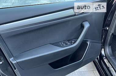 Лифтбек Skoda Superb 2018 в 
