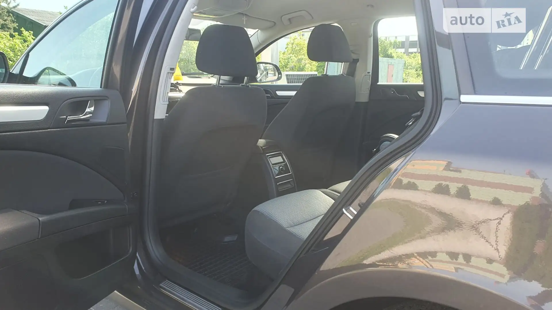 2010 Skoda Superb - мініатюра 4