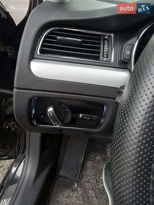Универсал Skoda Superb 2010 в Голованевске