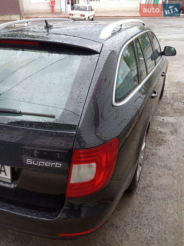 Универсал Skoda Superb 2010 в Голованевске