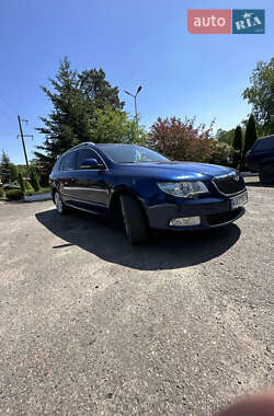 Универсал Skoda Superb 2013 в Киеве