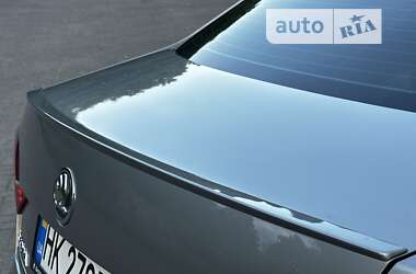 Лифтбек Skoda Superb 2014 в 